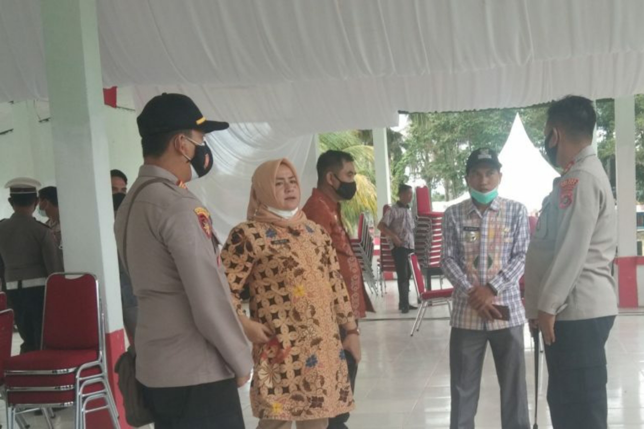 Plt Bupati Koltim Bersama Kapolres Kunjungi Kesiapan Apel Siaga Karhutlah