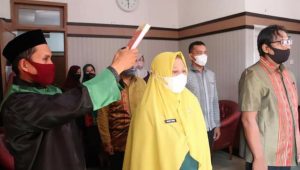 Asisten I bidang Pemerintahan dan Kesra Kabupaten Kolaka Melantik Sejumlah ASN