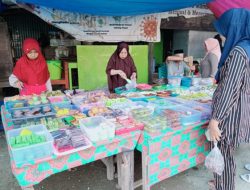 Penjual Takjil Mulai Berjejeran di Pusat Kota Topoyo Mamuju Tengah