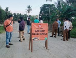 Sering Tuai Sorotan, Ketua Komisi II DPRD Mateng Bersama PUPR Tinjau Pekerjaan Jalan Babana Kire