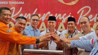 Bapaslon Gubernur ASR Hugua Resmi Mendaftar di KPU Sultra